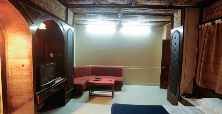 Hotel Siddhartha Palace อาเมดาบัด ภายนอก รูปภาพ